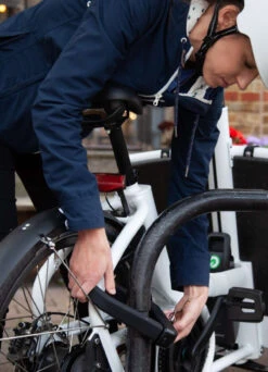 Antivol Ultra-résistant Anti-meuleuse D1000 - Hiplok -Jesuis à Vélo Soldes antivol ultra resistant anti meuleuse d1000 hiplok 3