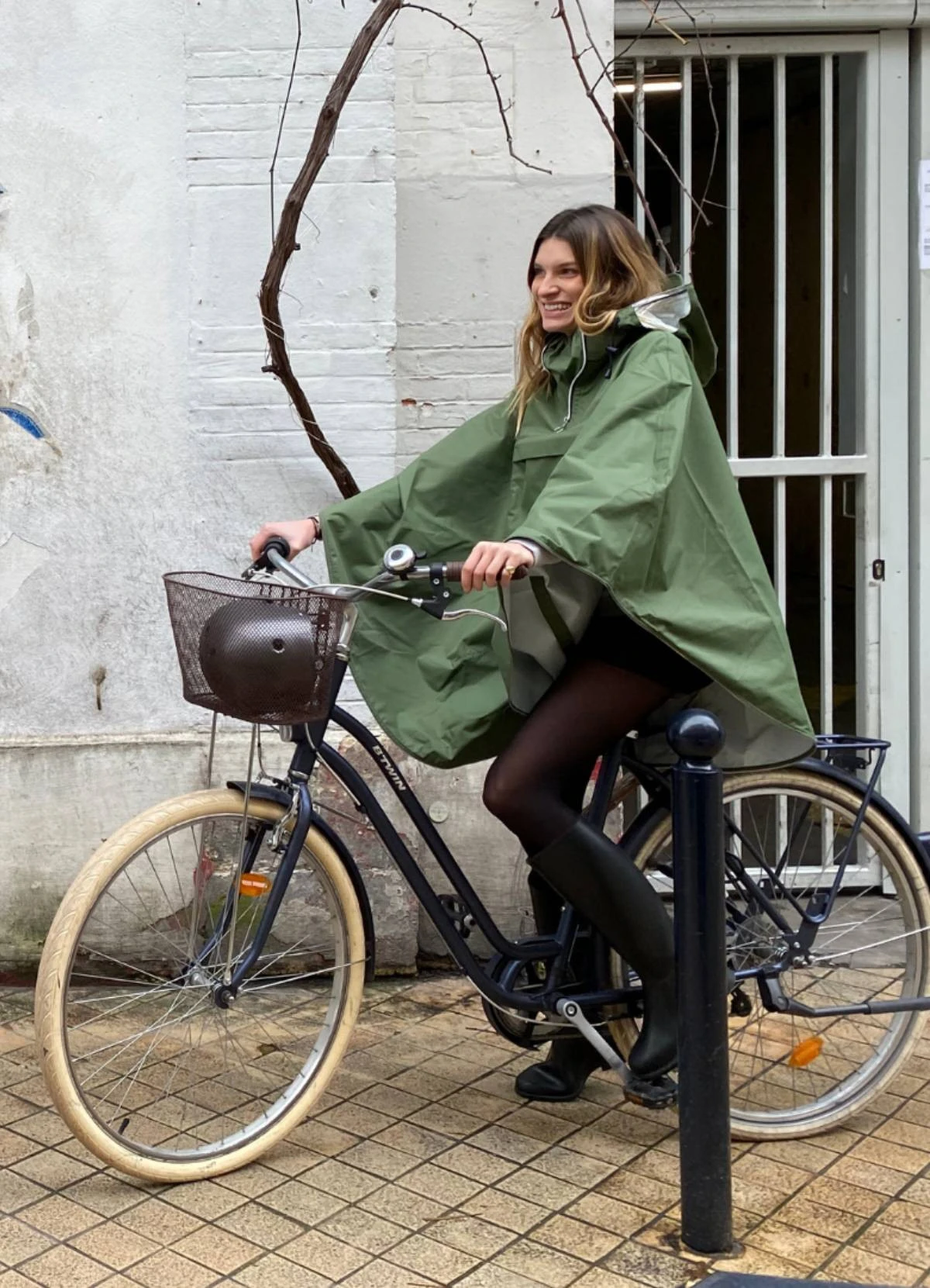 Cape De Pluie Vélo - Le Temps Des Grenouilles 14 Cape De Pluie Vélo - Le Temps Des Grenouilles – Image 12