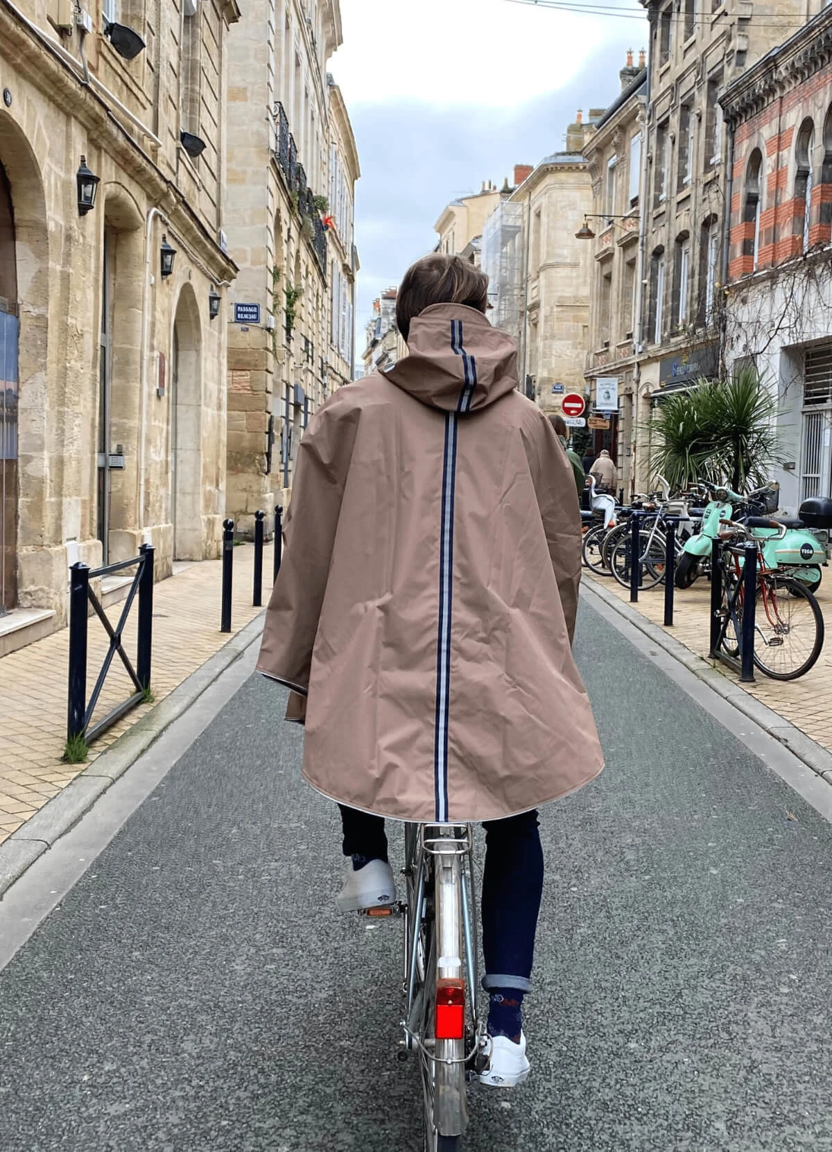 Cape De Pluie Vélo - Le Temps Des Grenouilles 16 Cape De Pluie Vélo - Le Temps Des Grenouilles – Image 14