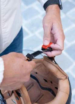 Casque De Vélo Avec Visière Tandem - Marko 40 Casque De Vélo Avec Visière Tandem - Marko -Jesuis à Vélo Soldes casque de velo avec visiere tandem marko 18