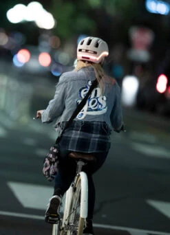 Casque Lumineux MIPS Pour Cycliste Urbain - Nutcase 30 Casque Lumineux MIPS Pour Cycliste Urbain - Nutcase -Jesuis à Vélo Soldes casque lumineux mips pour cycliste urbain nutcase 8