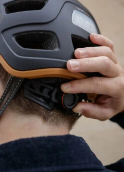 Casque Vélo Urbain Léger Et Aéré Avec LED - CAIRN -Jesuis à Vélo Soldes casque velo urbain leger et aere avec led cairn 10