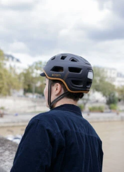Casque Vélo Urbain Léger Et Aéré Avec LED - CAIRN -Jesuis à Vélo Soldes casque velo urbain leger et aere avec led cairn 12