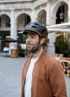 Casque Vélo Urbain Léger Et Aéré Avec LED - CAIRN