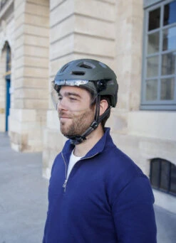 Casque Vélo Visière Avec LED Et MIPS - Cairn -Jesuis à Vélo Soldes casque velo visiere avec led et mips cairn 11