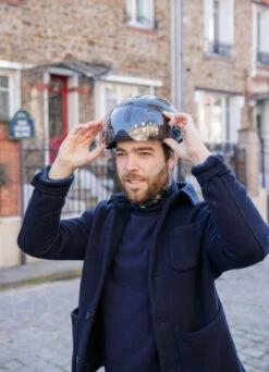 Casque Vélo Visière Avec LED Et MIPS - Cairn -Jesuis à Vélo Soldes casque velo visiere avec led et mips cairn 2