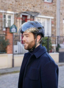 Casque Vélo Visière Avec LED Et MIPS - Cairn -Jesuis à Vélo Soldes casque velo visiere avec led et mips cairn 3