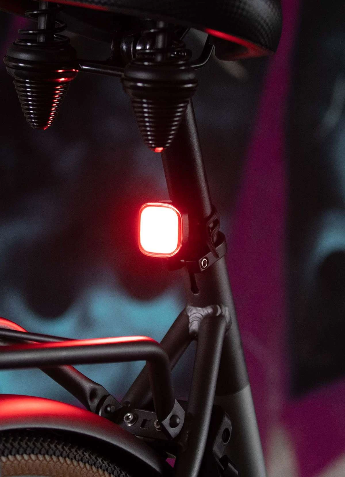Éclairage Vélo Arrière 20 Lumen - Urbanproof 6 Éclairage Vélo Arrière 20 Lumen - Urbanproof – Image 4