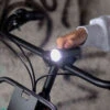 Éclairage Vélo Avant Puissant 320 Lumen - Urbanproof -Jesuis à Vélo Soldes eclairage velo avant puissant 320 lumen urbanproof