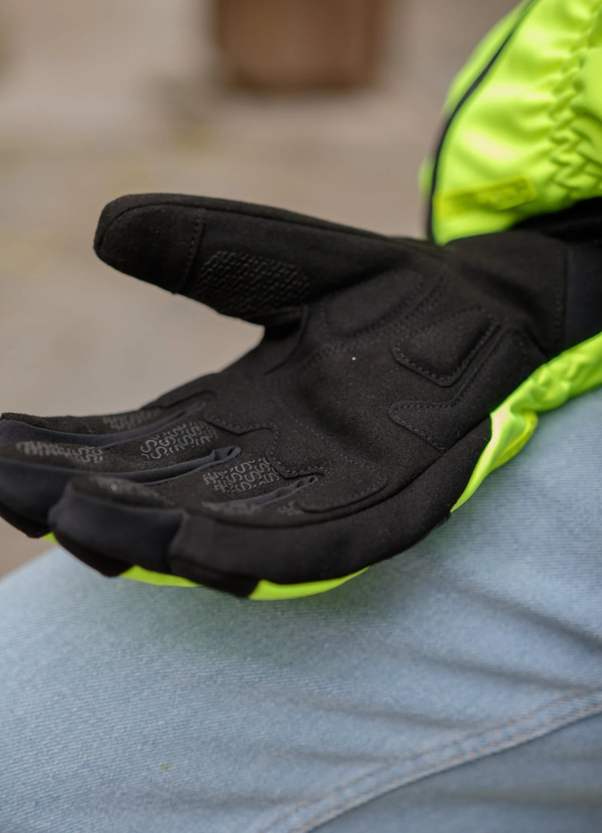 Gants D'hiver Vélo Imperméables Et Fluos - Sealskinz 4 Gants D'hiver Vélo Imperméables Et Fluos - Sealskinz – Image 2