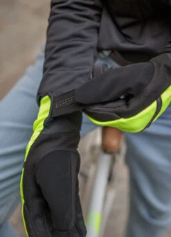 Gants D'hiver Vélo Imperméables Et Fluos - Sealskinz 19 Gants D'hiver Vélo Imperméables Et Fluos - Sealskinz -Jesuis à Vélo Soldes gants d hiver velo impermeables et fluos sealskinz 5