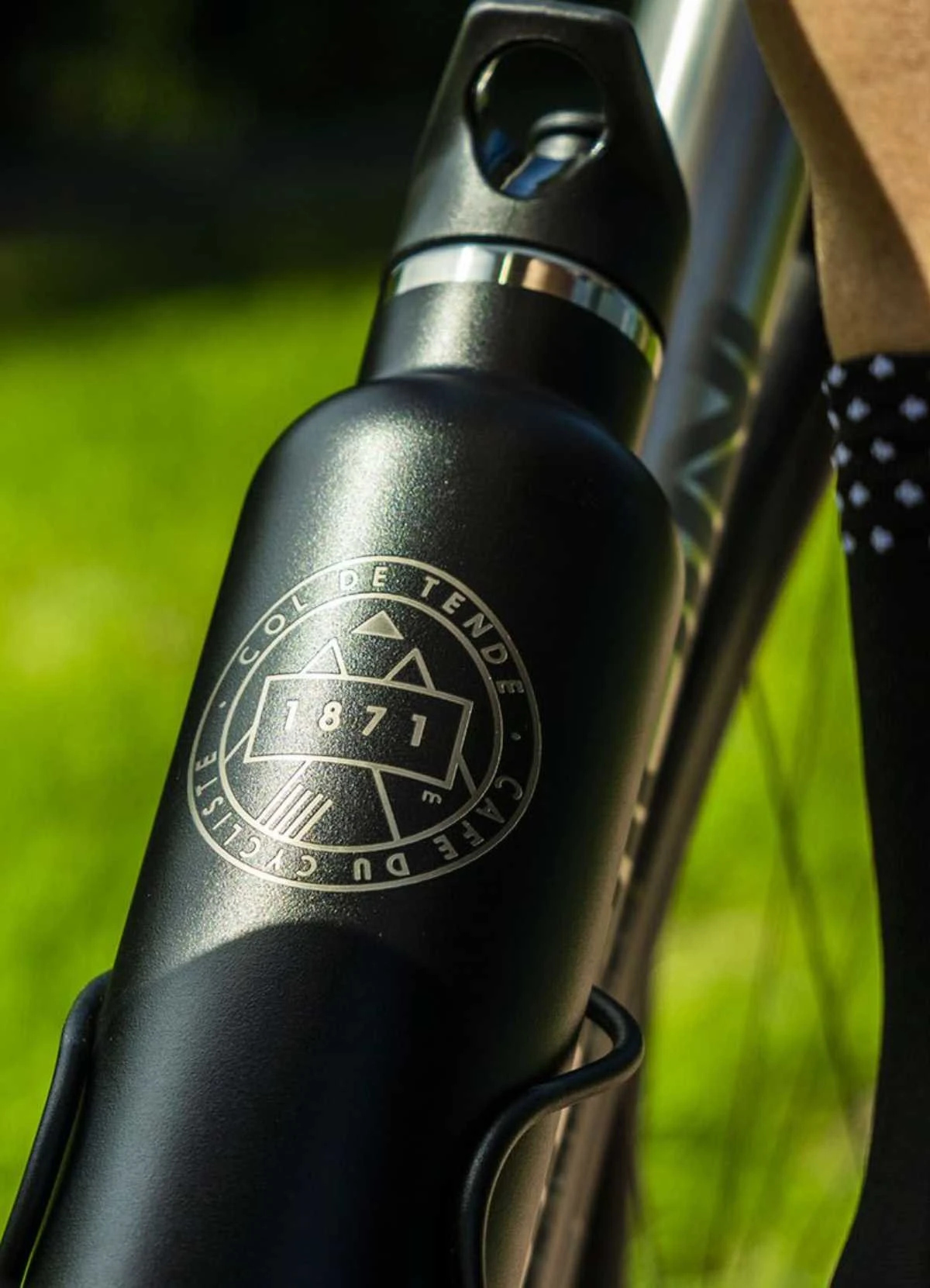 Gourde Vélo Isotherme - Café Du Cycliste 7 Gourde Vélo Isotherme - Café Du Cycliste – Image 5