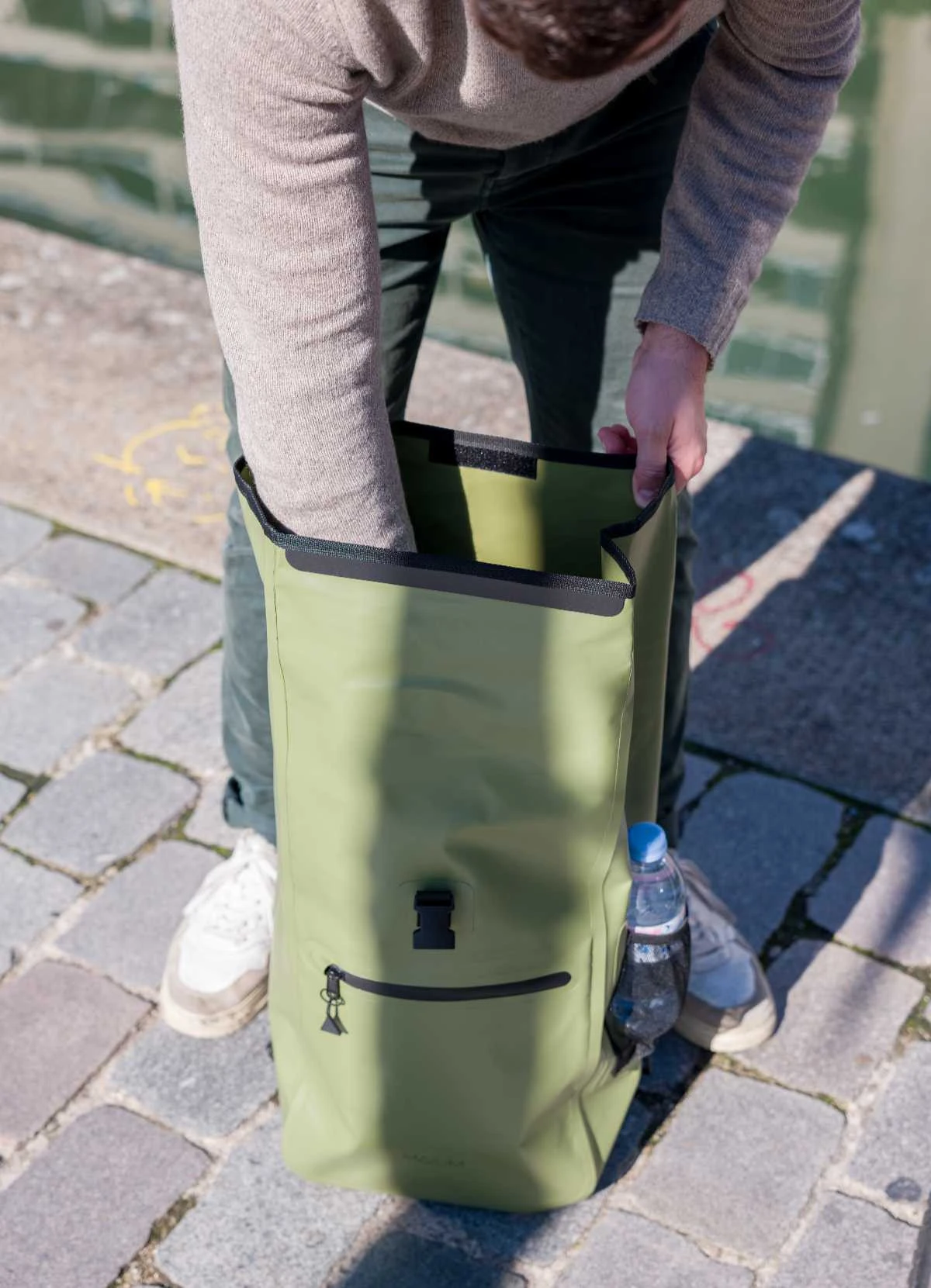 Grand Sac à Dos étanche Et Convertible Vélo - Maium 12 Grand Sac à Dos étanche Et Convertible Vélo - Maium – Image 10