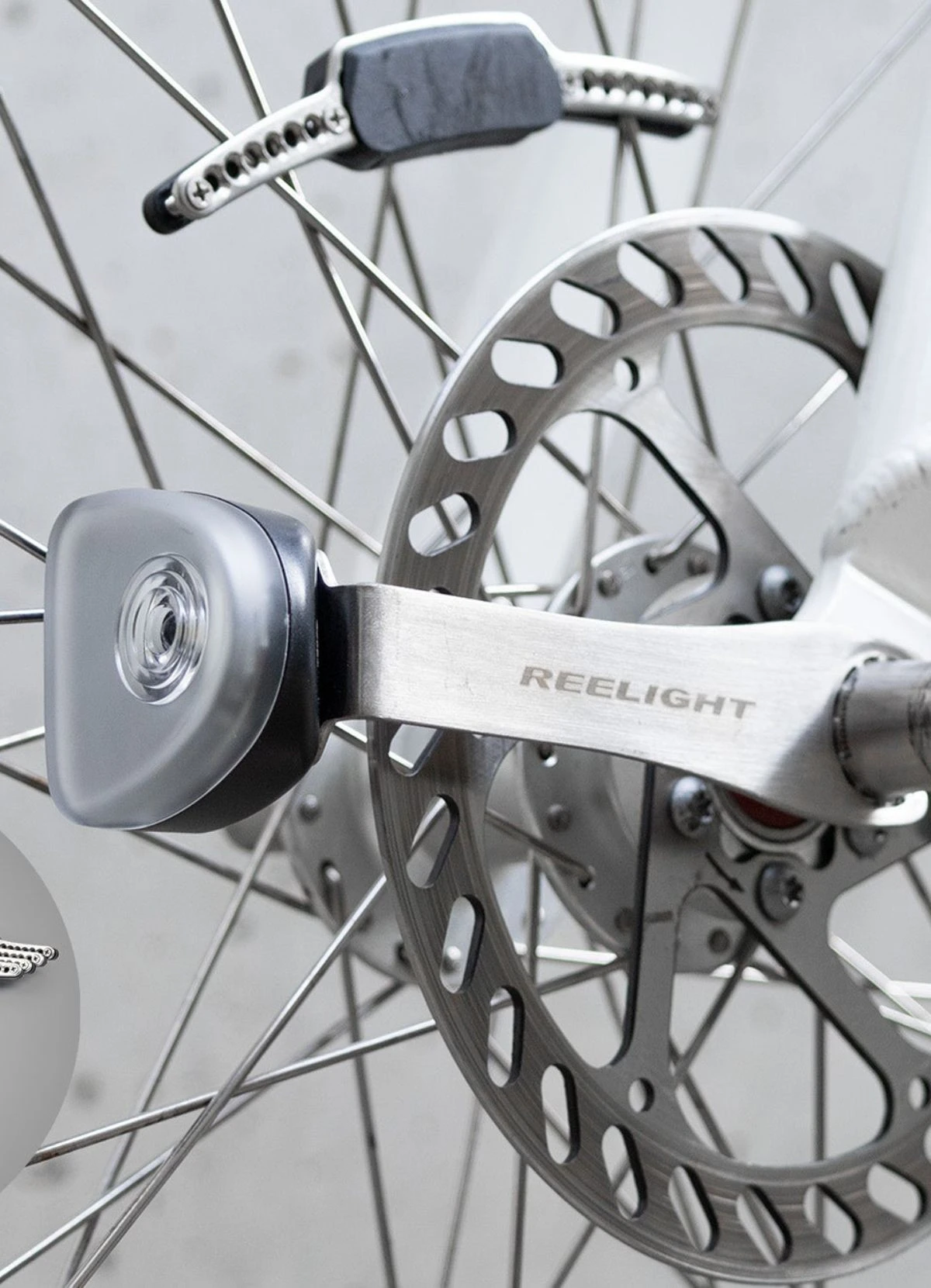 Kit Avant Arrière Vissé Et Sans Batterie (freins Disques) SL200 - Reelight 4 Kit Avant Arrière Vissé Et Sans Batterie (freins Disques) SL200 - Reelight – Image 2