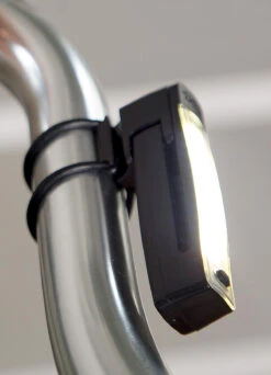 Kit éclairage Vélo Arrière Et Avant Plus - Knog 28 Kit éclairage Vélo Arrière Et Avant Plus - Knog -Jesuis à Vélo Soldes kit eclairage velo arriere et avant plus knog 8