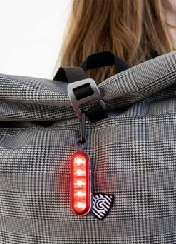 Kit éclairages Arrière Et Avant Stadium - Reelight 13 Kit éclairages Arrière Et Avant Stadium - Reelight -Jesuis à Vélo Soldes kit eclairages arriere et avant stadium reelight 5