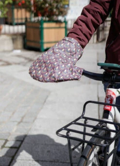 Manchons Vélo Fourrés Imperméables Made In France - Suzon Et Suzette 23 Manchons Vélo Fourrés Imperméables Made In France - Suzon Et Suzette -Jesuis à Vélo Soldes manchons velo fourres impermeables made in france suzon et suzette 1