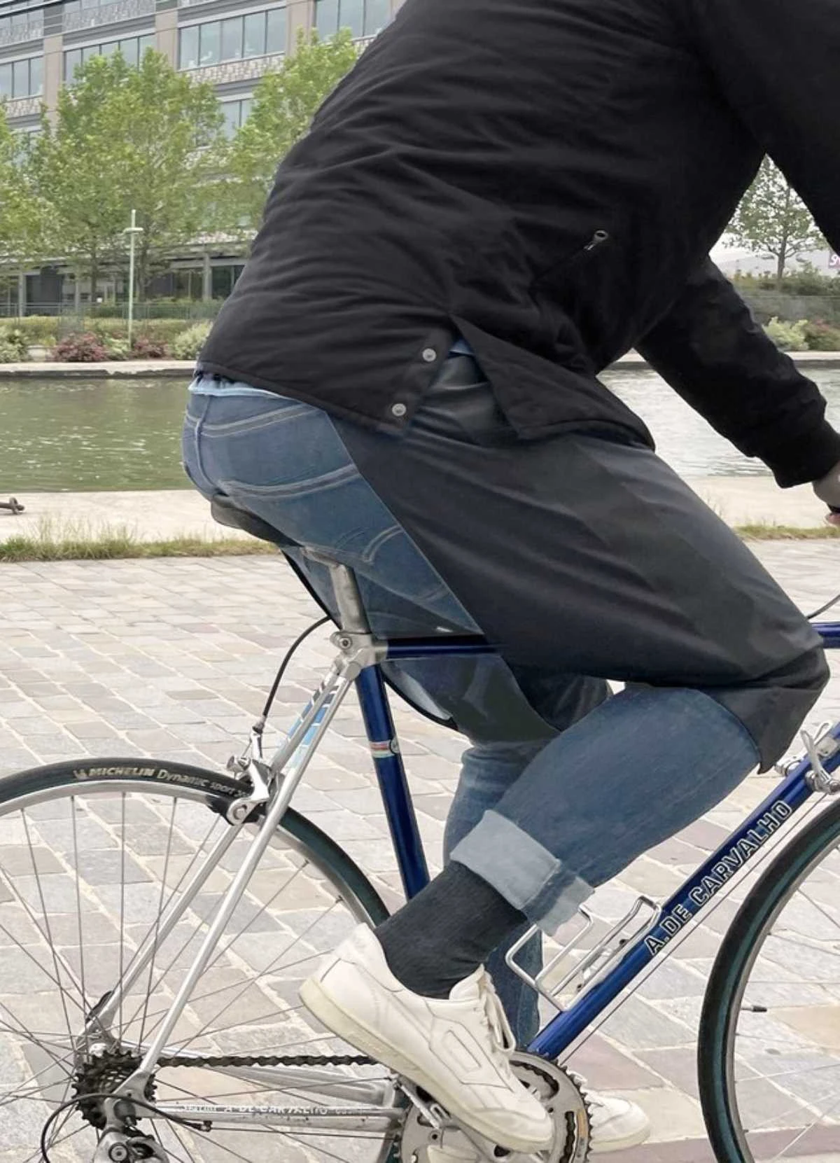 Pantalon De Pluie Cycliste Urbain - Rainette 6 Pantalon De Pluie Cycliste Urbain - Rainette – Image 4