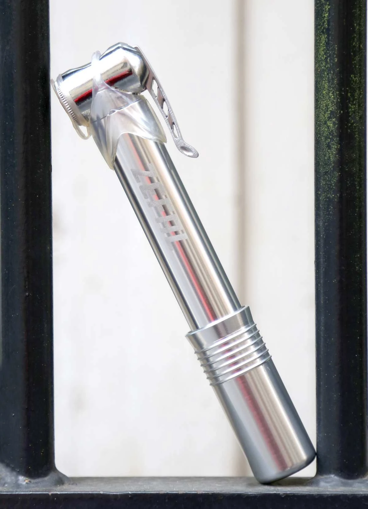 Pompe à Vélo Air Profil Micro - Zéfal 4 Pompe à Vélo Air Profil Micro - Zéfal – Image 2