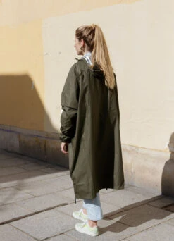 Poncho à Manches Cycliste Urbain - Maium -Jesuis à Vélo Soldes poncho a manches cycliste urbain maium 13