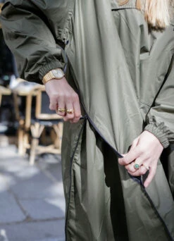 Poncho à Manches Cycliste Urbain - Maium -Jesuis à Vélo Soldes poncho a manches cycliste urbain maium 14