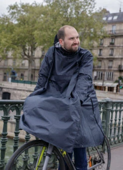 Poncho à Manches Cycliste Urbain - Maium -Jesuis à Vélo Soldes poncho a manches cycliste urbain maium 17