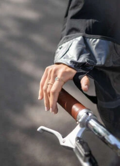 Poncho De Pluie Vélo - AGU 23 Poncho De Pluie Vélo - AGU -Jesuis à Vélo Soldes poncho de pluie velo agu 5