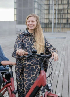 Poncho De Pluie Vélo Recyclé Original - Rainkiss 25 Poncho De Pluie Vélo Recyclé Original - Rainkiss -Jesuis à Vélo Soldes poncho de pluie velo recycle original rainkiss 3