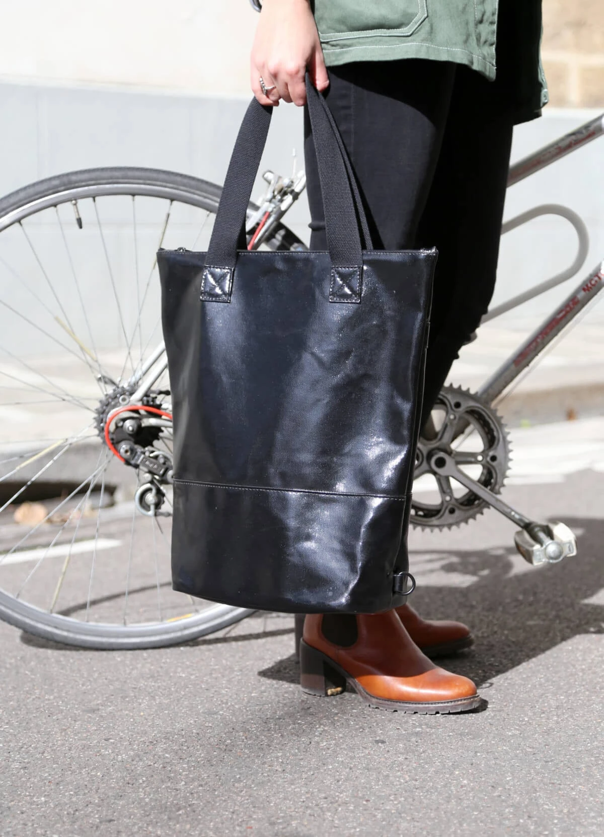 Sac à Main Vélo Porte-bagages Dahlia - Monroe 5 Sac à Main Vélo Porte-bagages Dahlia - Monroe – Image 3