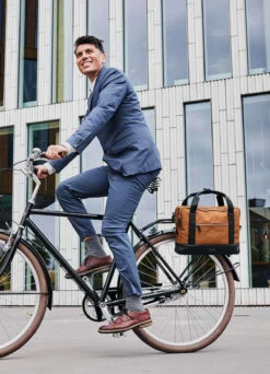 Sacoche Briefcase PC Porte-bagages - WGS -Jesuis à Vélo Soldes sacoche briefcase pc porte bagages wgs 11