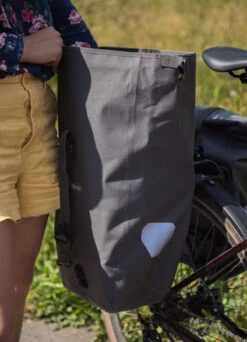 Sacoche Vélo étanche Porte-bagages BackRoller Urban - Ortlieb 25 Sacoche Vélo étanche Porte-bagages BackRoller Urban - Ortlieb -Jesuis à Vélo Soldes sacoche velo etanche porte bagages backroller urban ortlieb 3